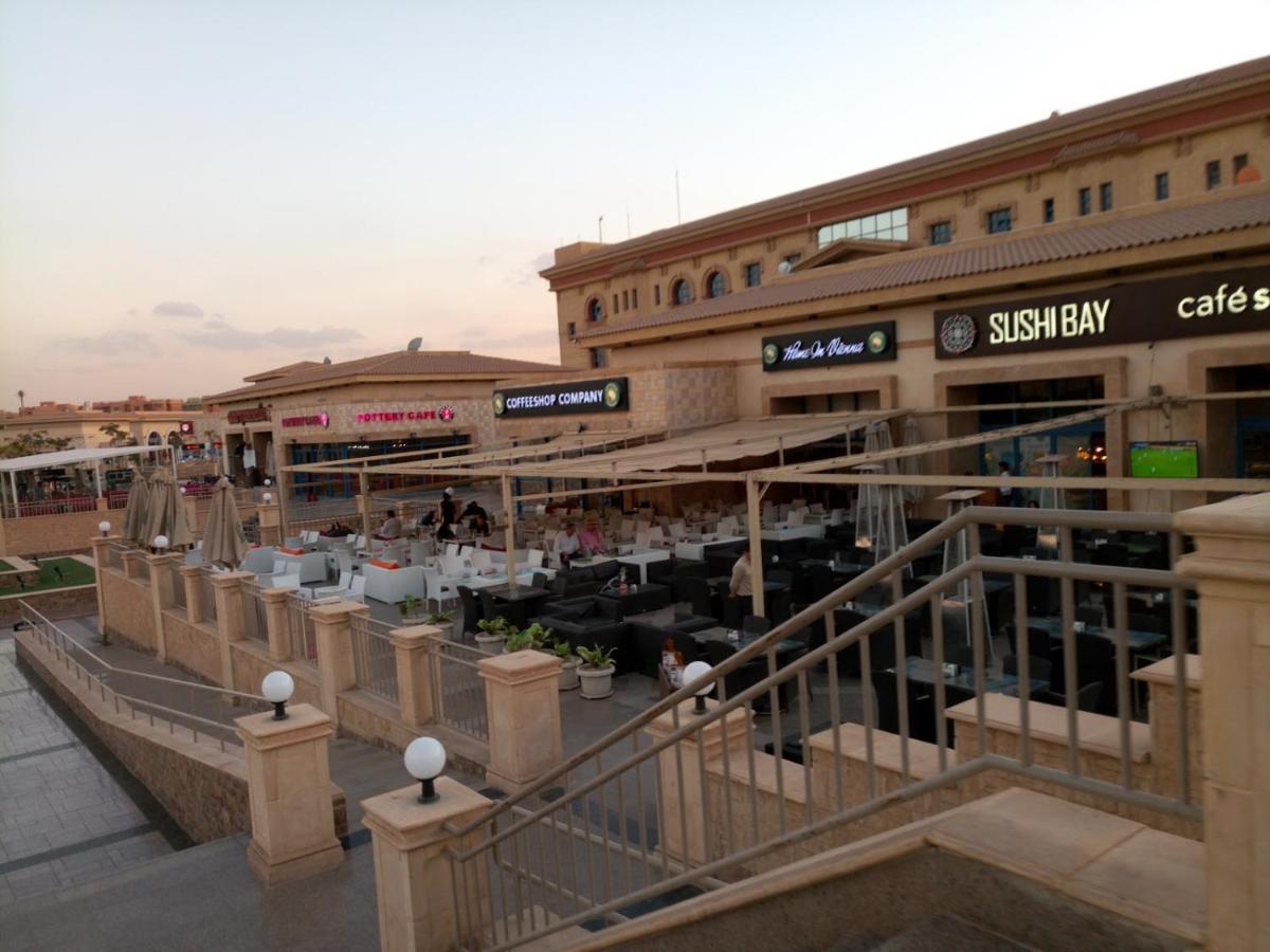 Madinaty Well-Furnished 3- Bedroom Apartment - شقة فندقيه للايجار مدينتي Madinat ash Shuruq 외부 사진