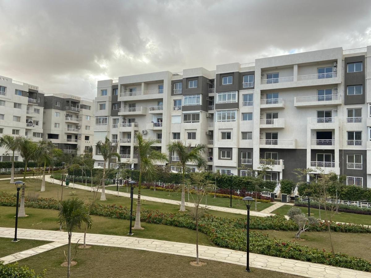 Madinaty Well-Furnished 3- Bedroom Apartment - شقة فندقيه للايجار مدينتي Madinat ash Shuruq 외부 사진