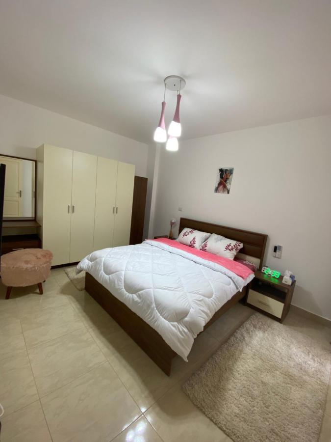 Madinaty Well-Furnished 3- Bedroom Apartment - شقة فندقيه للايجار مدينتي Madinat ash Shuruq 외부 사진