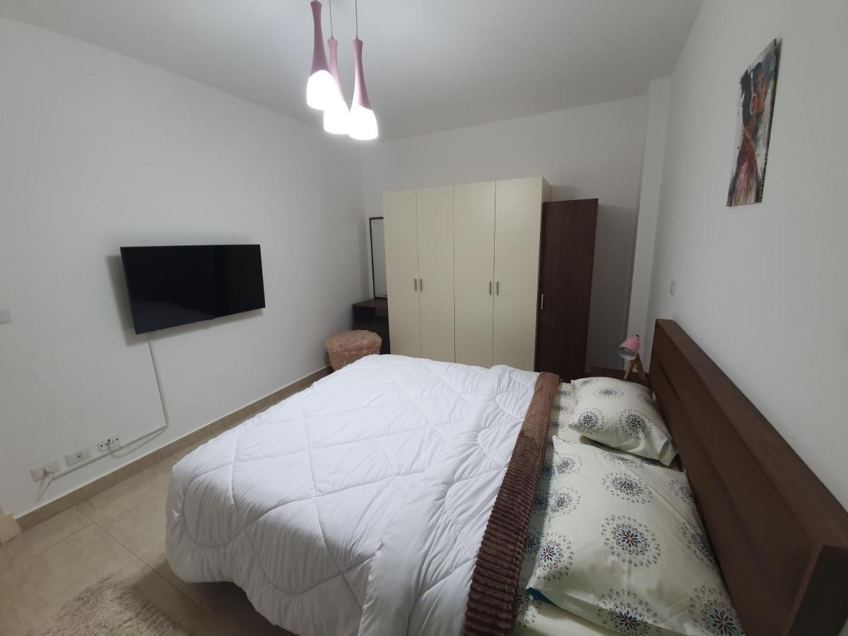 Madinaty Well-Furnished 3- Bedroom Apartment - شقة فندقيه للايجار مدينتي Madinat ash Shuruq 외부 사진