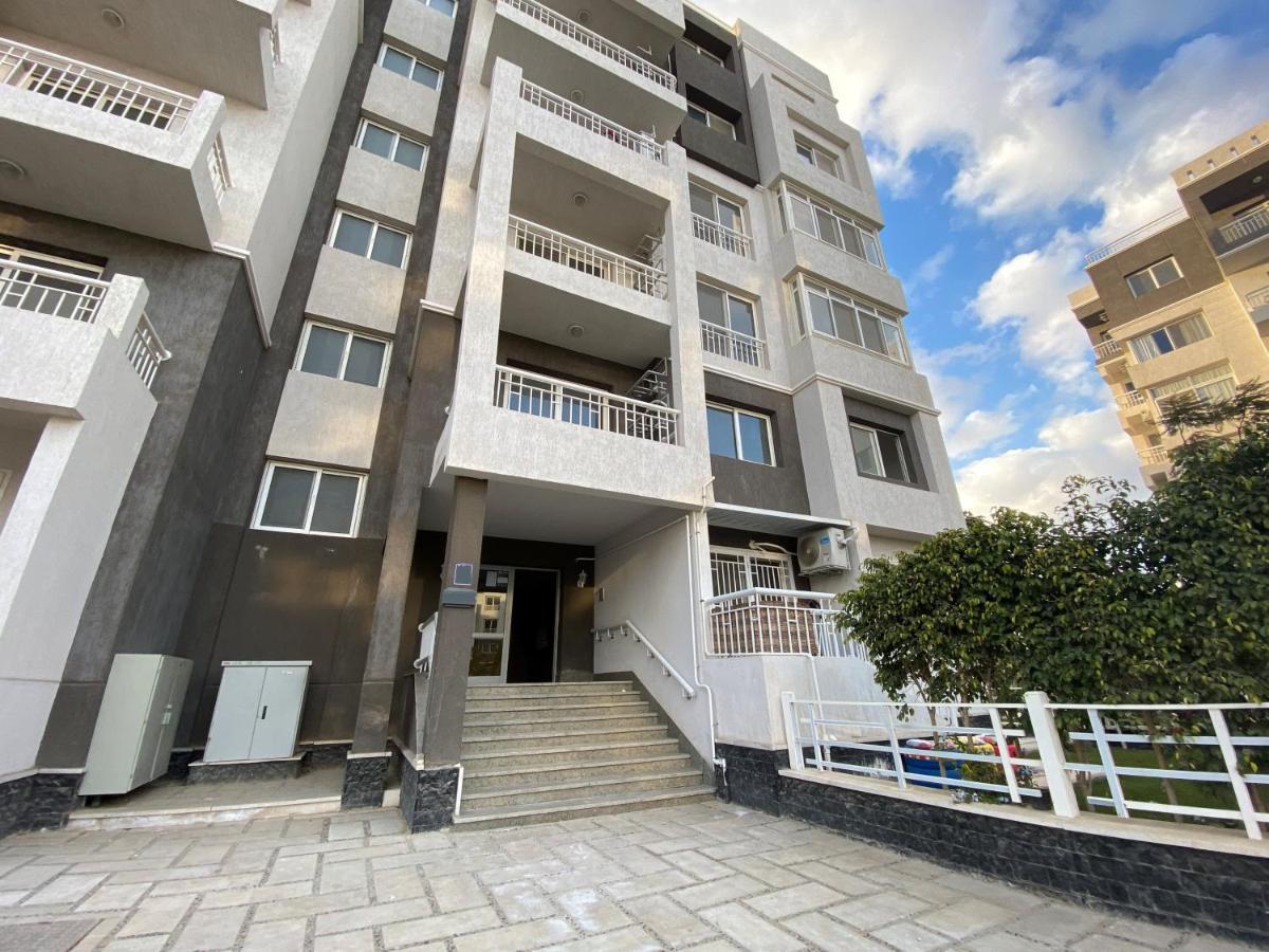 Madinaty Well-Furnished 3- Bedroom Apartment - شقة فندقيه للايجار مدينتي Madinat ash Shuruq 외부 사진