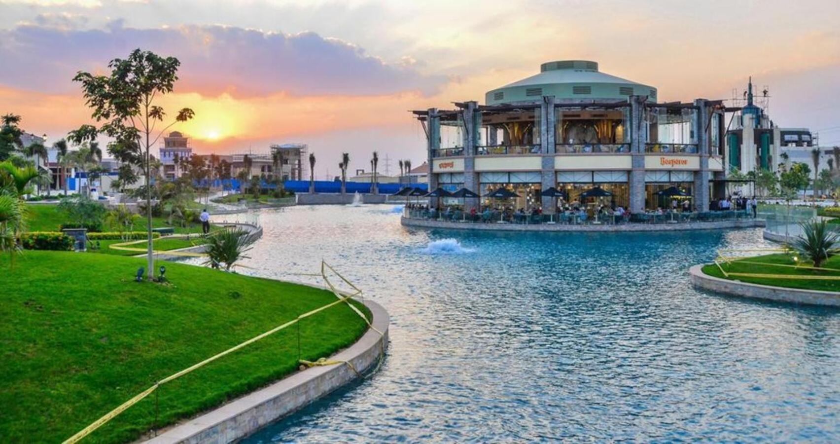 Madinaty Well-Furnished 3- Bedroom Apartment - شقة فندقيه للايجار مدينتي Madinat ash Shuruq 외부 사진